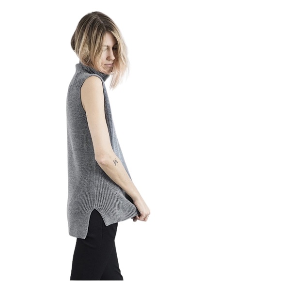 EVERLANE 🐑 The Chunky Wool Knit Sleeveless Turtleneck Pullover - Picture 3 of 11